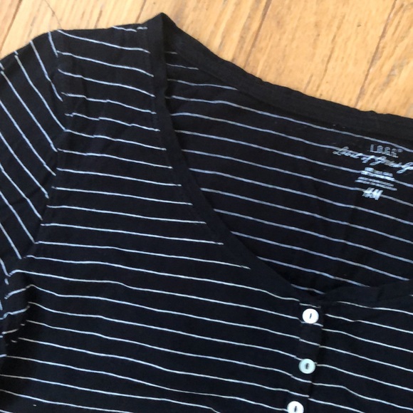 H&M Organic Long Sleeve Striped Scoop Neck Henley w/ Buttons - Black and White - Picture 4 of 12